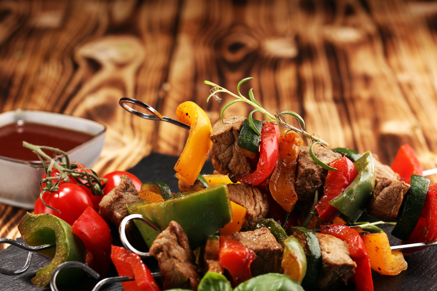 Brochettes de bœuf et sa farandole de légumes