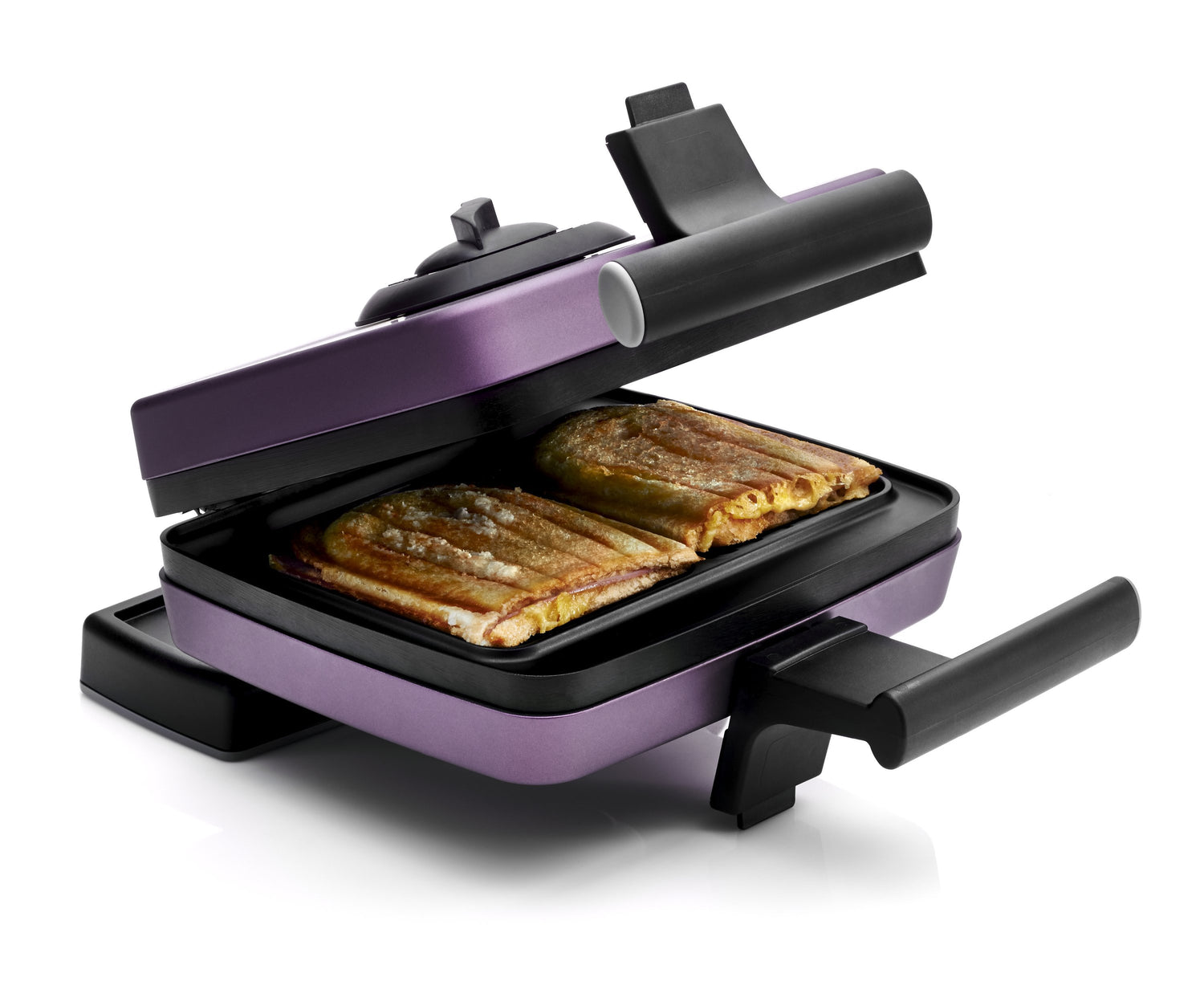 Grille-sandwich violet avec deux sandwichs grillés.