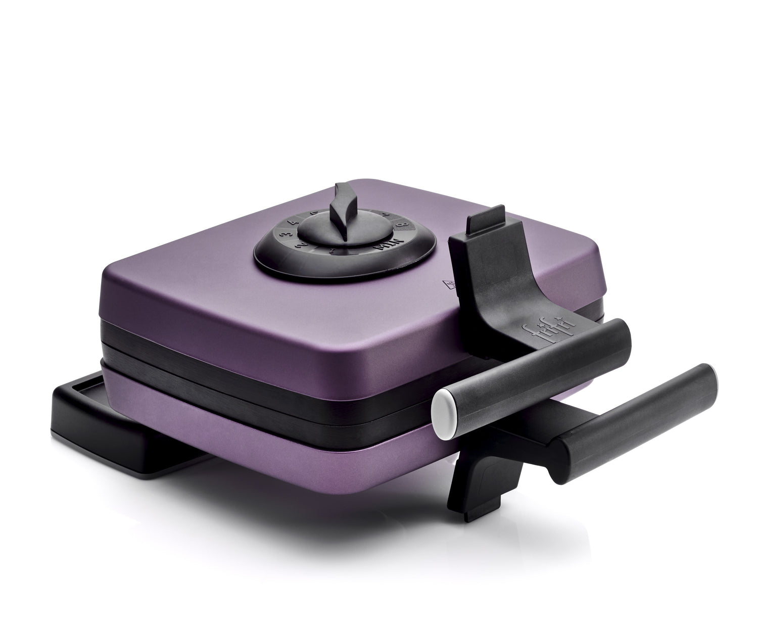 Gaufrier violet avec poignées noires.