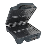 Grille-pain à sandwich ouvert gris foncé.